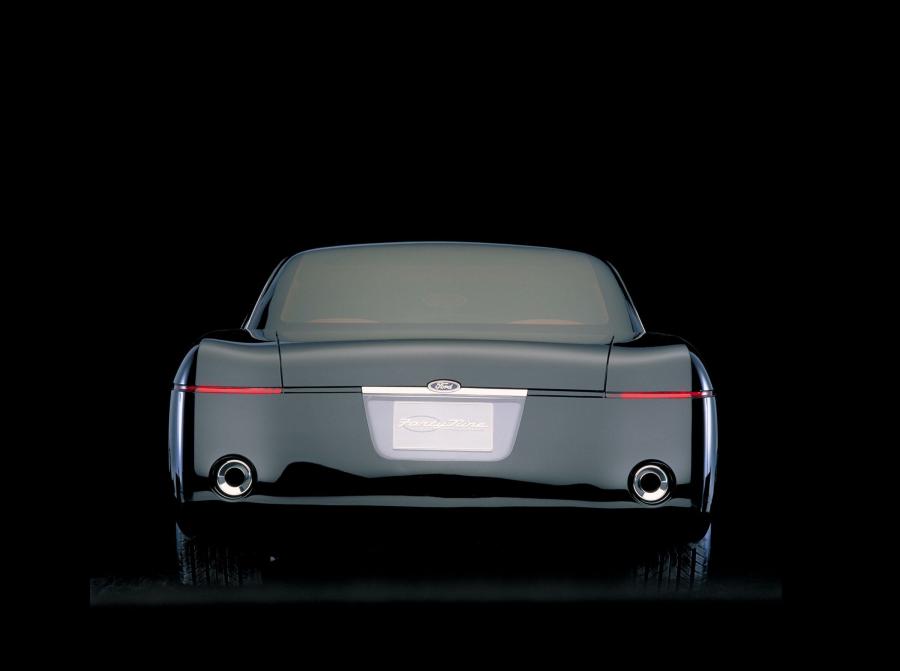  Ford Forty Nine Concept 2001 года  (фото 11 из 29)